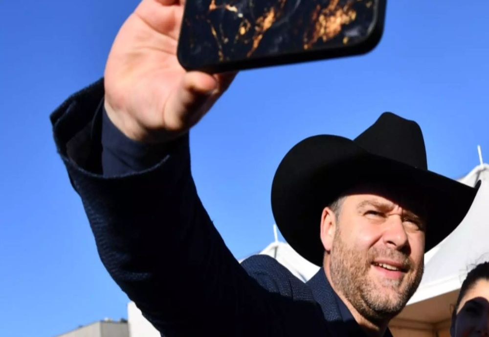 LEGEA, FĂCUTĂ SĂ FIE FENTATĂ! CUM OCOLEȘTE SECTORUL 6 CADRUL LEGAL PRIN FIRME PUBLICE 