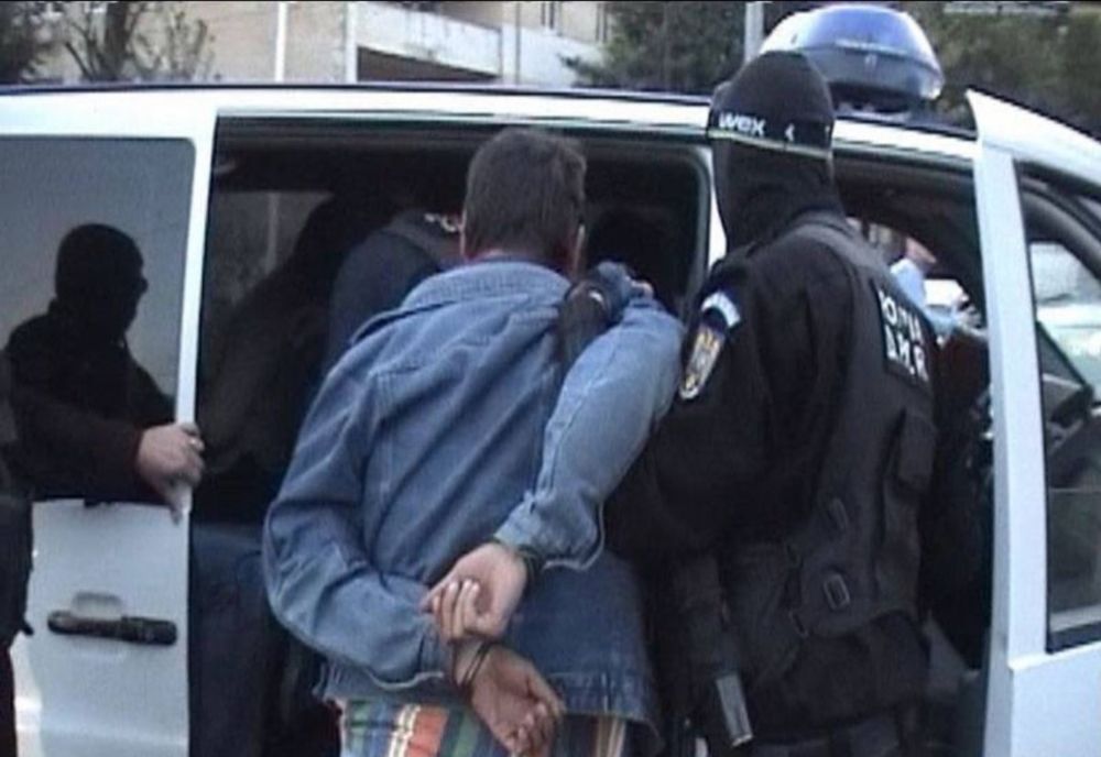 Tânăr de 26 de ani, reținut după ce și-a ucis tatăl. L-a atacat cu cuțitul de 18 ori