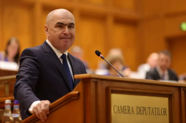 Românii cer plecarea lui Bolojan, după măsurile care au lovit populația: „E dezastru în țară”