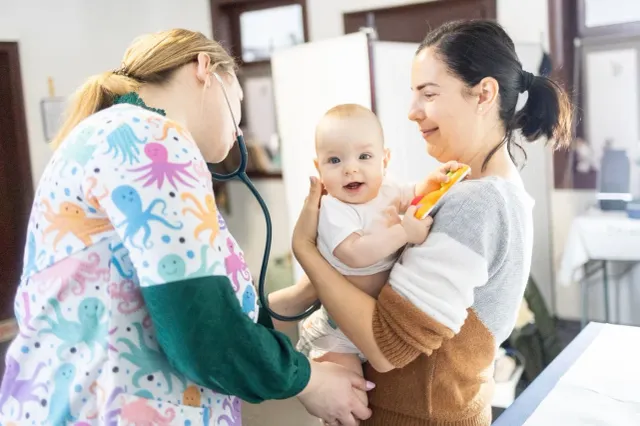 Primul pas spre sănătate: acces mai bun la servicii medicale pentru mame și copii din comunitățile vulnerabile