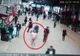 Striptease la Gara de Nord. Un bărbat a umblat dezbrăcat „în semn de protest față de politicieni” (VIDEO)