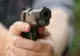 Bărbat reţinut de poliţişti după ce a tras cu un pistol, deranjat de zgomotul făcut de copii pe o stradă din sectorul 5
