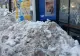 Munți de zăpadă pe trotuarele din Capitală. Indiferență maximă din partea autorităților