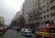 INCENDIU VIOLENT, într-un bloc din cartierul Colentina, din Capitală. Locatarii s-au autoevacuat pe schele