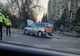Accident pe șoseaua Vitan Bârzeşti din Capitală. Două fete care mergeau pe trotuar, lovite de o maşină care a ricoşat după un accident